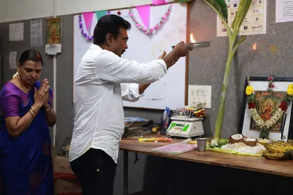 Pooja--4